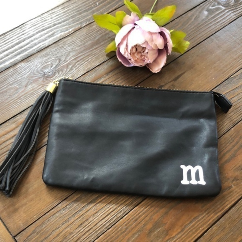 Olivia & Joy black vegan “M” clutch/travel bag